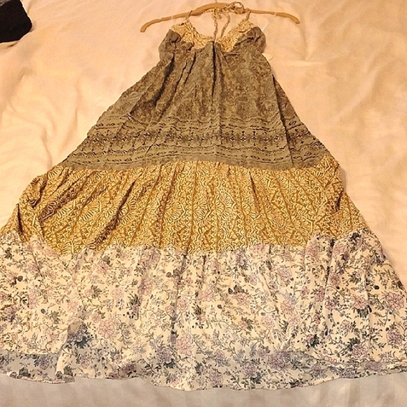 Angie Woman's Green Mixed Print Tiered Halter Maxi Dress, Size: S, NWT - Picture 1 of 9